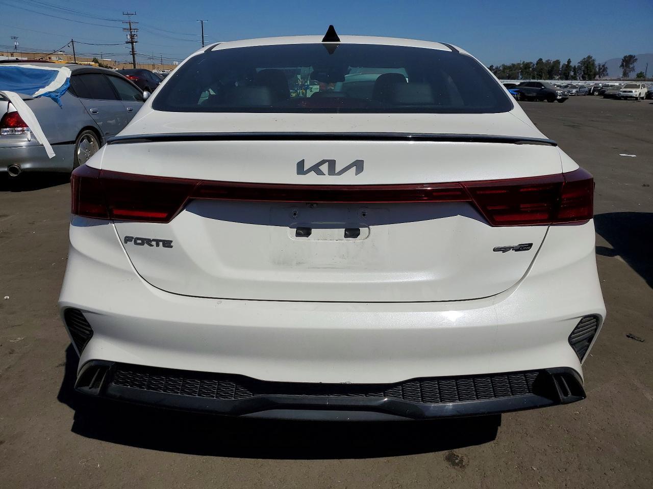 2023 KIA FORTE