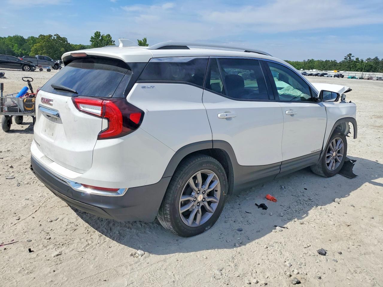 2024 GMC Terrain