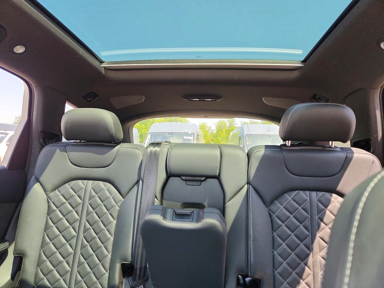 2022 AUDI SQ7