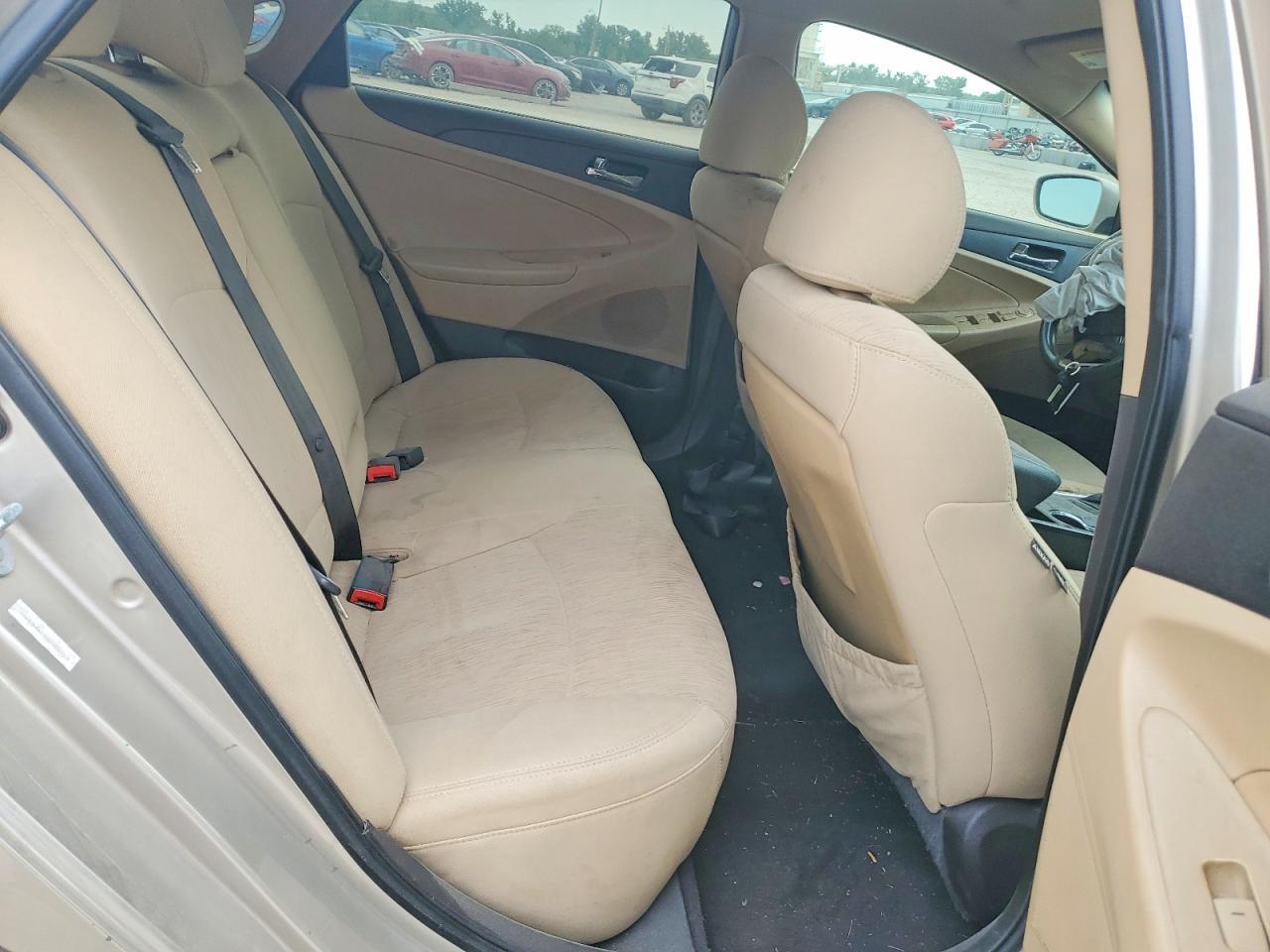 2011 HYUNDAI SONATA