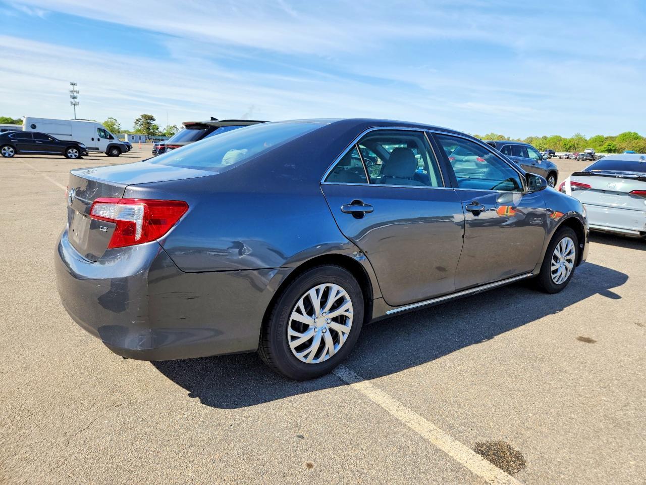 2013 TOYOTA CAMRY