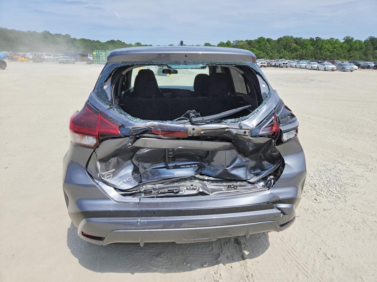 2024 NISSAN KICKS