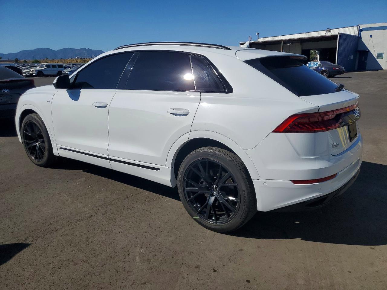 2023 AUDI Q8