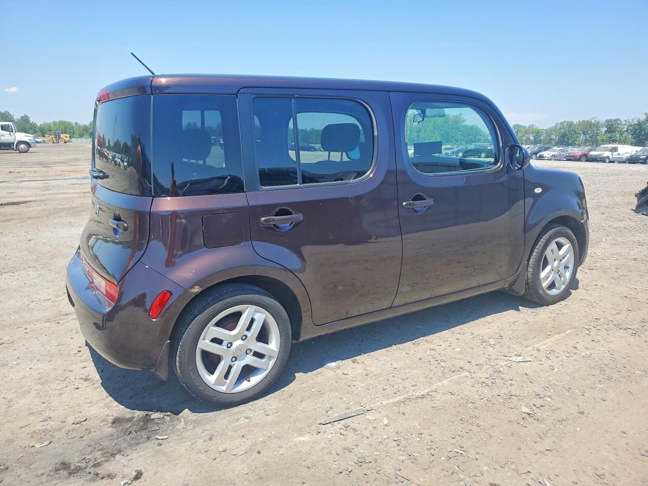 2012 NISSAN CUBE