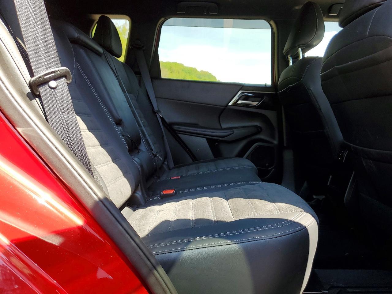 2024 MITSUBISHI outlander