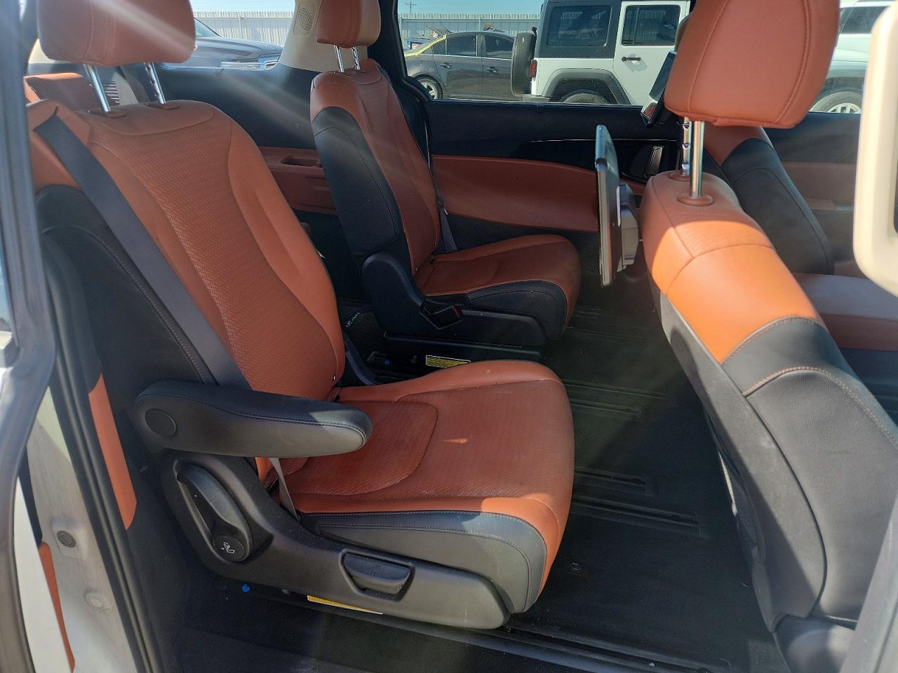 2024 KIA Carnival