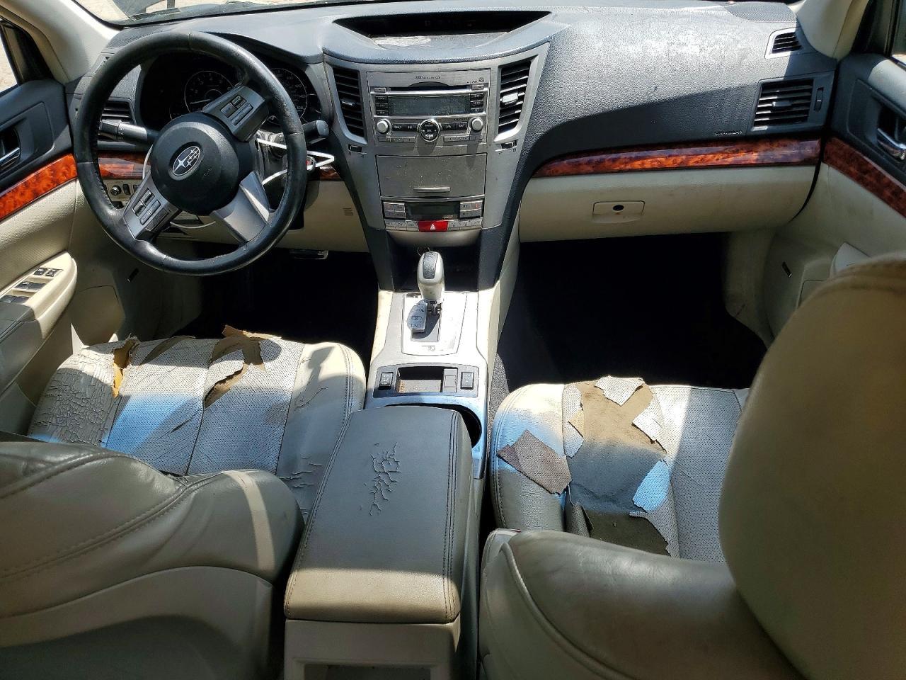 2011 SUBARU Legacy