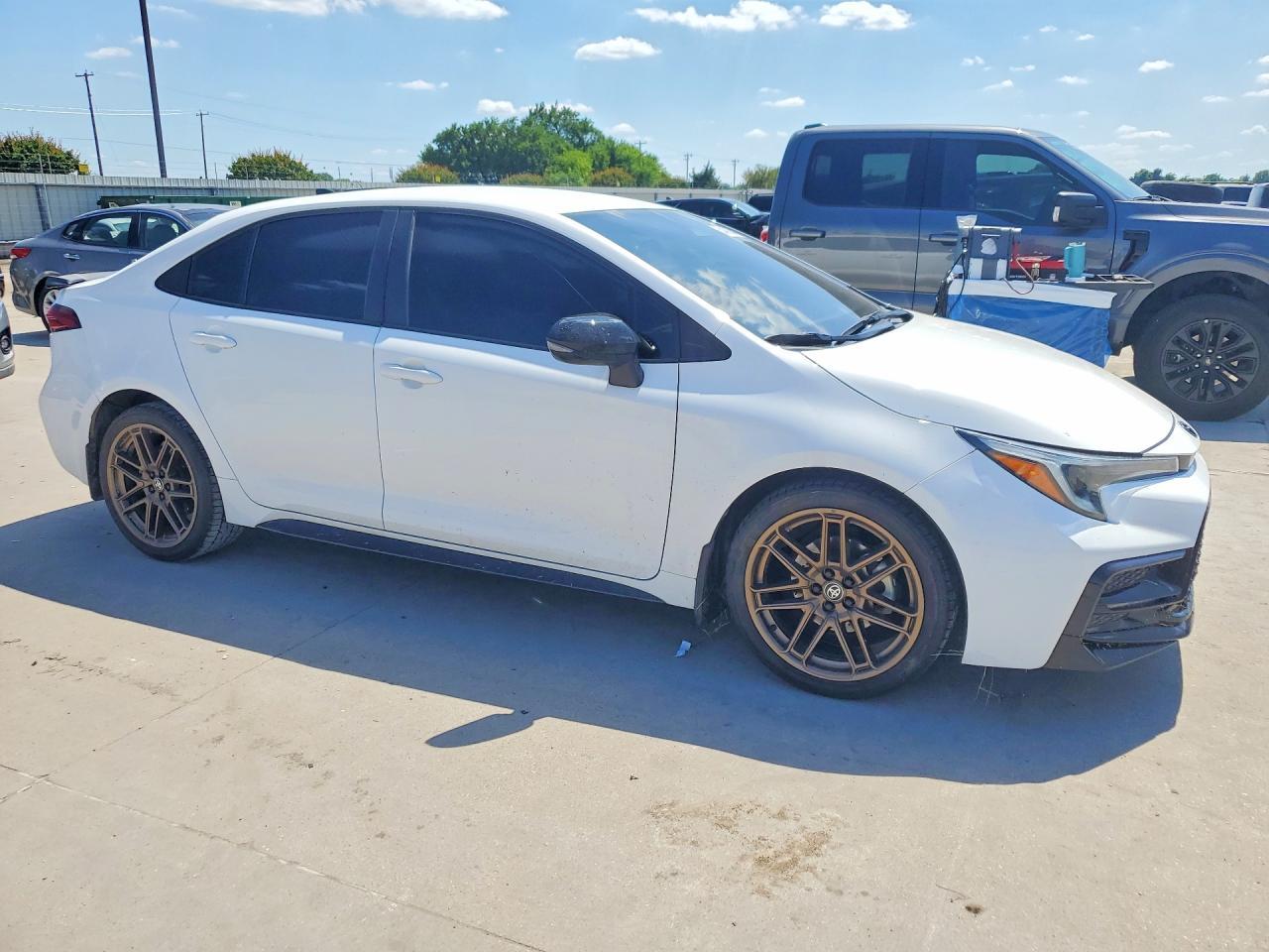 2024 TOYOTA COROLLA