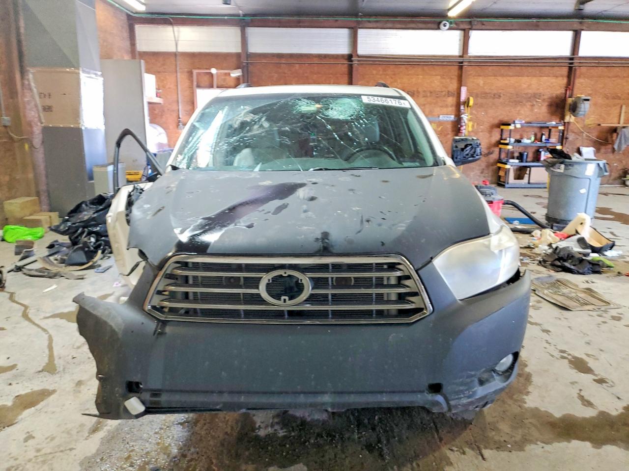 2010 TOYOTA HIGHLANDER