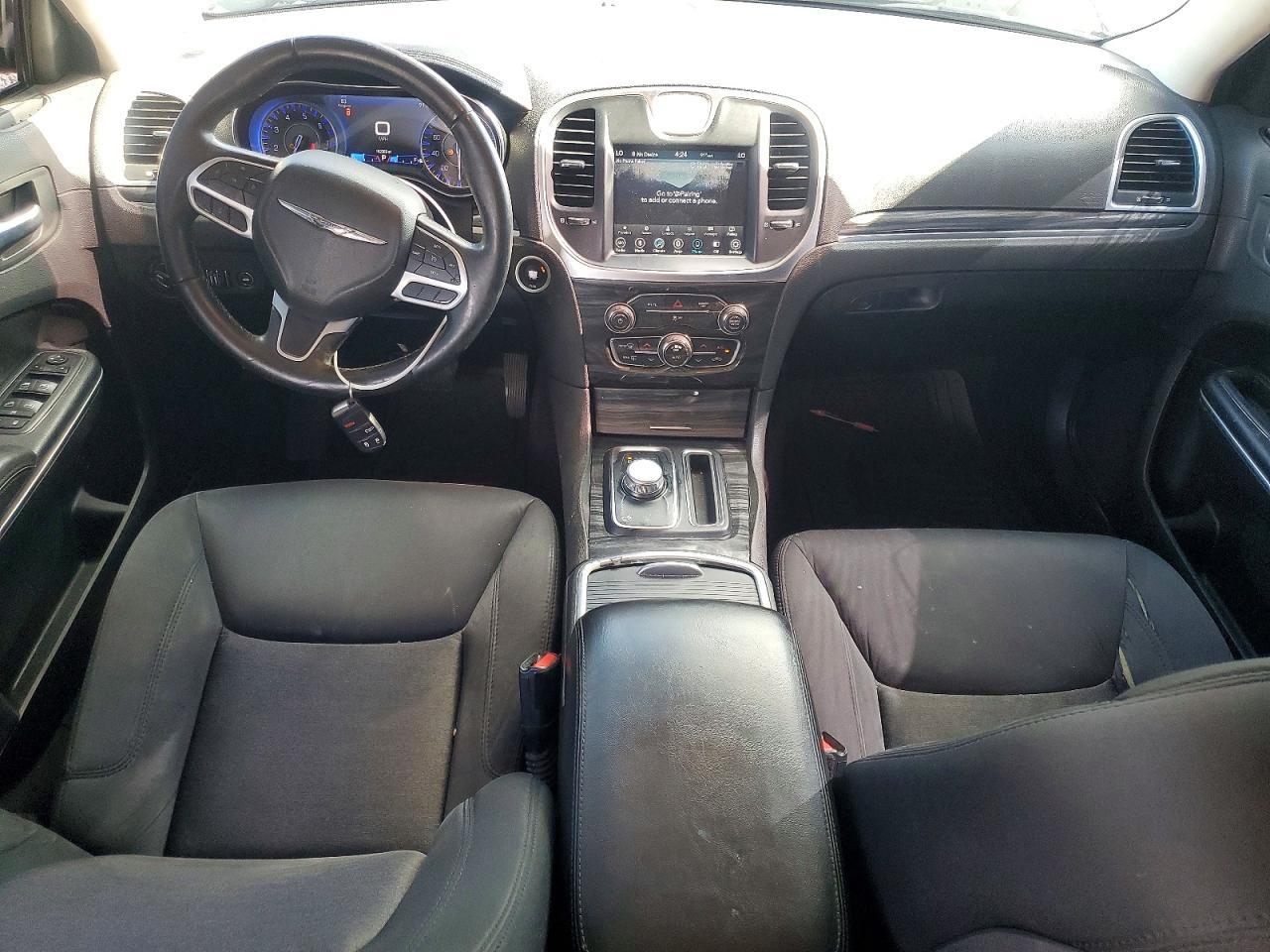 2018 CHRYSLER 300