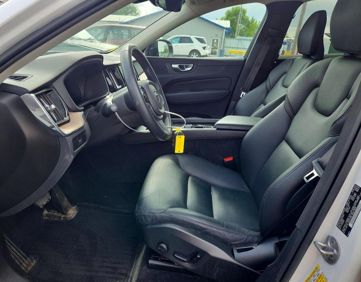 2023 VOLVO XC60