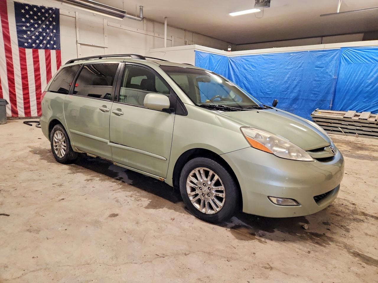 2007 TOYOTA SIENNA