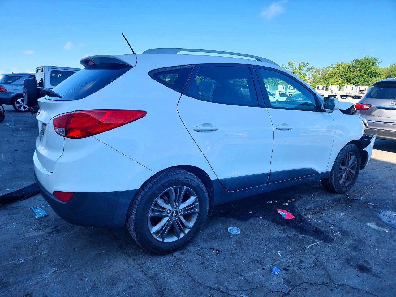 2015 HYUNDAI TUCSON