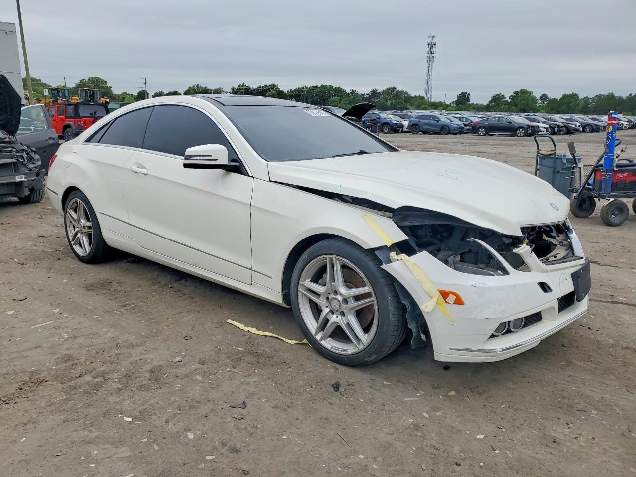 2011 MERCEDES-BENZ E-Class
