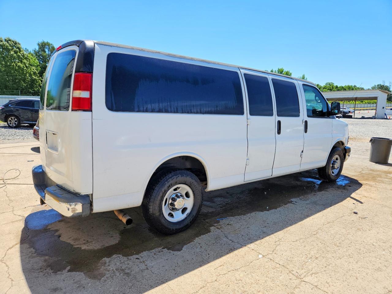 2013 CHEVROLET Express 3500