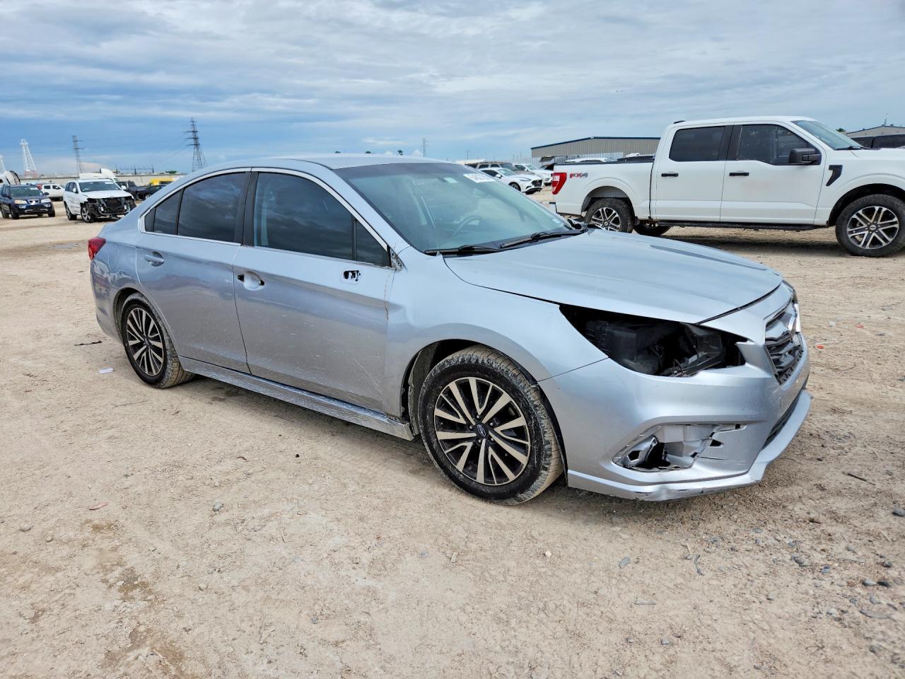 2018 SUBARU Legacy