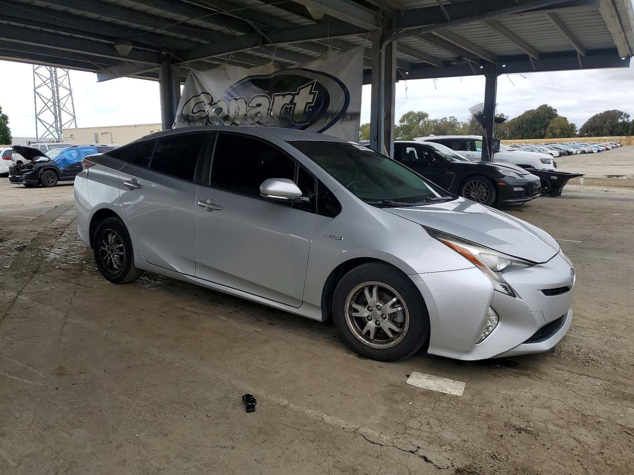 2017 TOYOTA PRIUS