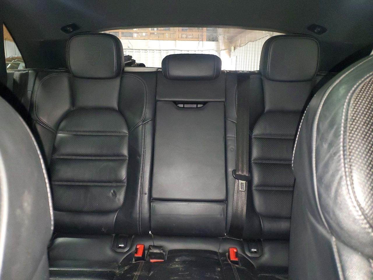 2015 PORSCHE Macan