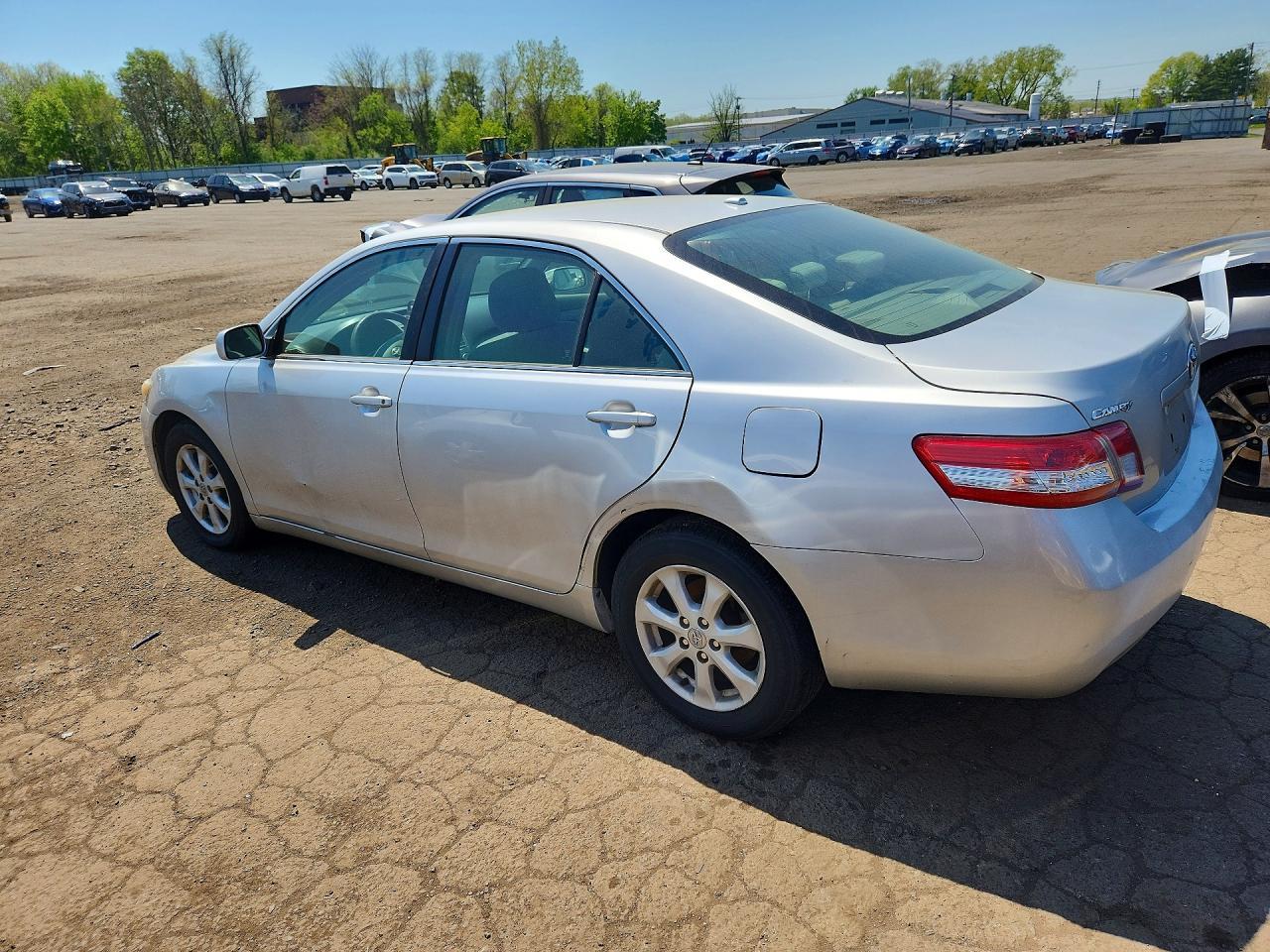 2011 TOYOTA CAMRY
