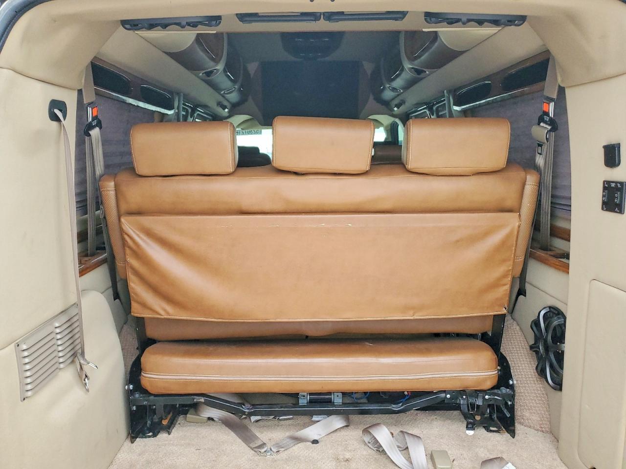 2014 GMC Savana
