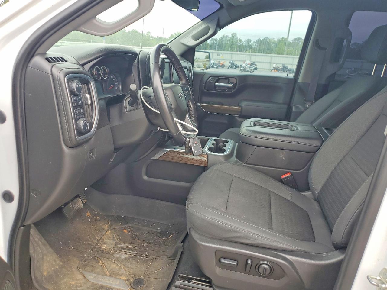 2021 CHEVROLET Silverado