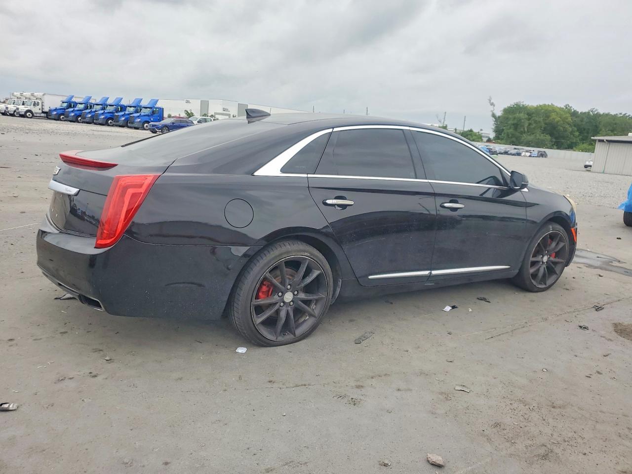 2016 CADILLAC XTS