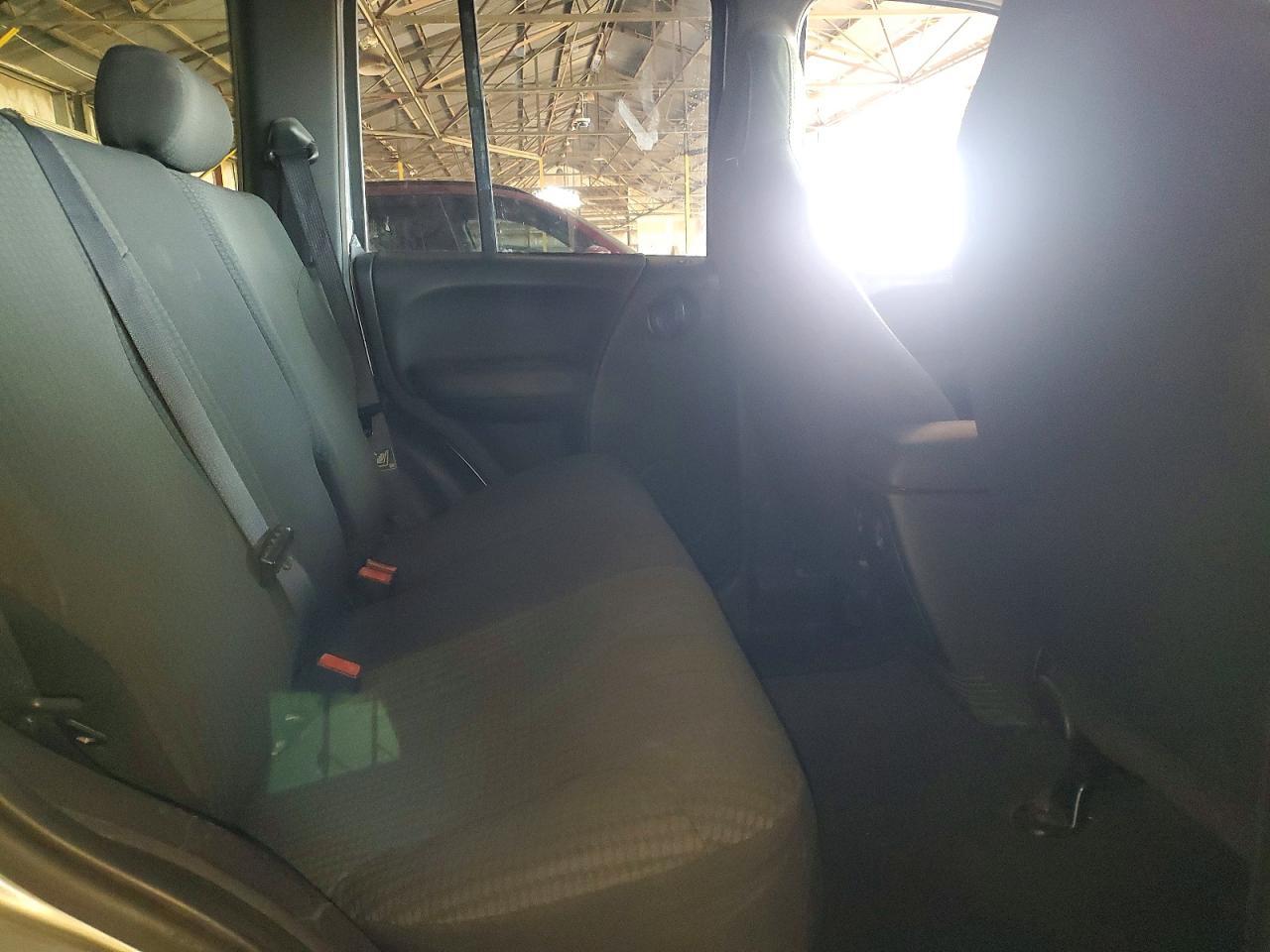 2004 JEEP Liberty