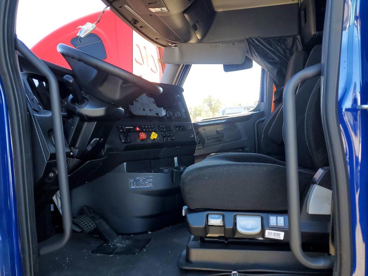2026 FREIGHTLINER CASCADIA 126