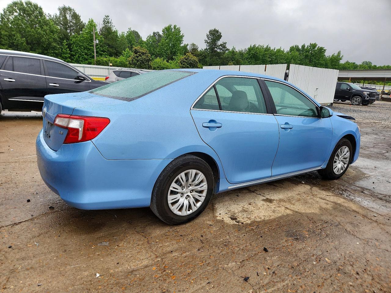 2012 TOYOTA CAMRY