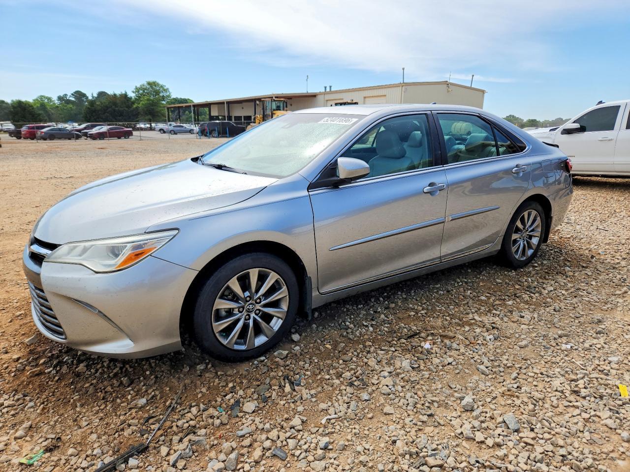 2017 TOYOTA CAMRY