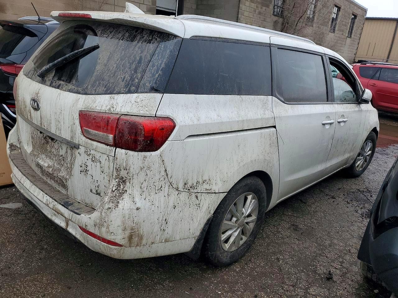 2016 KIA SEDONA