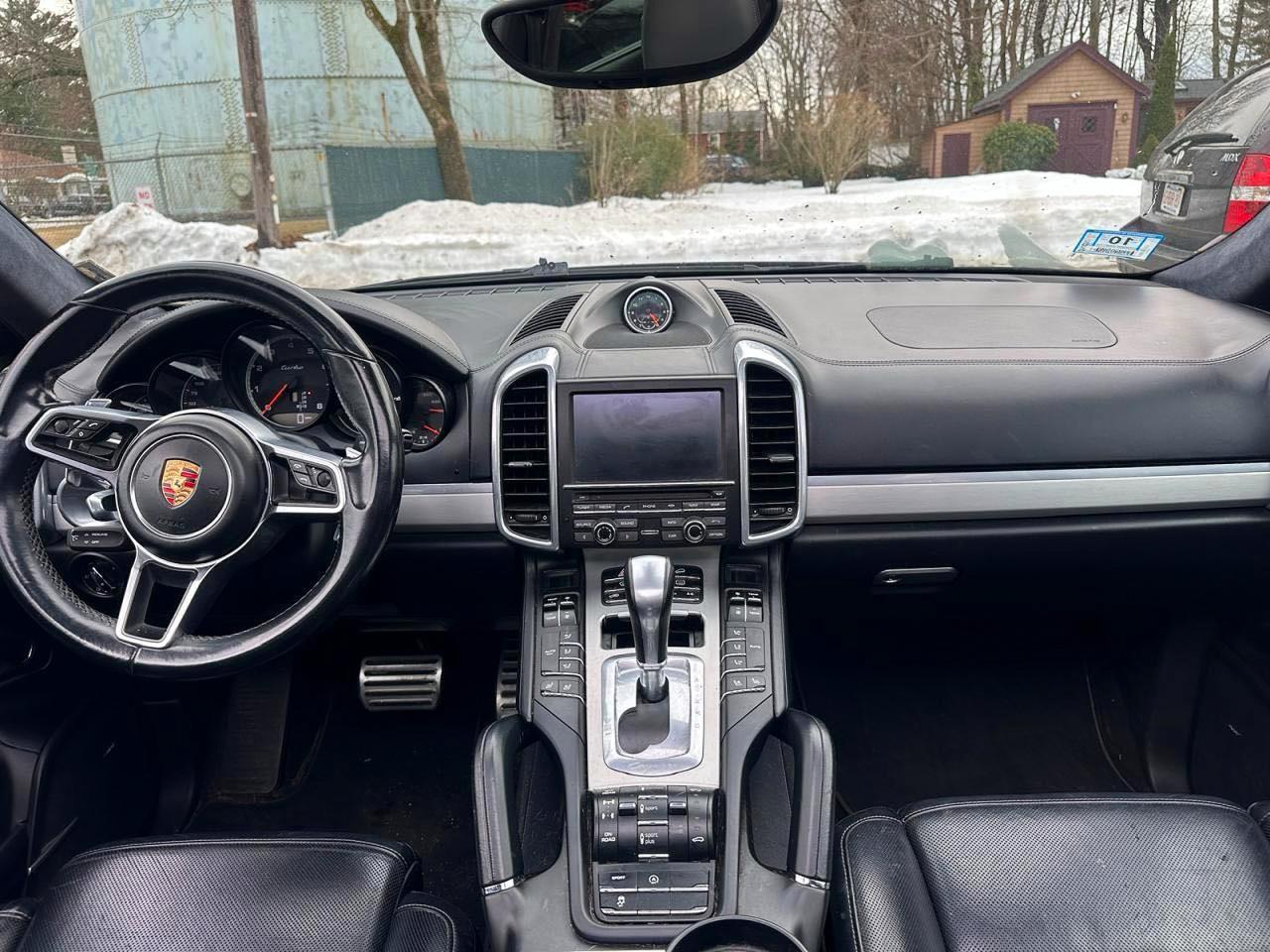 2015 PORSCHE CAYENNE