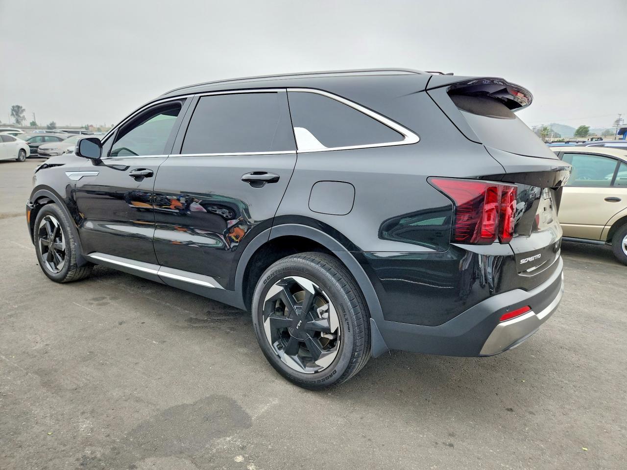 2025 KIA SORENTO