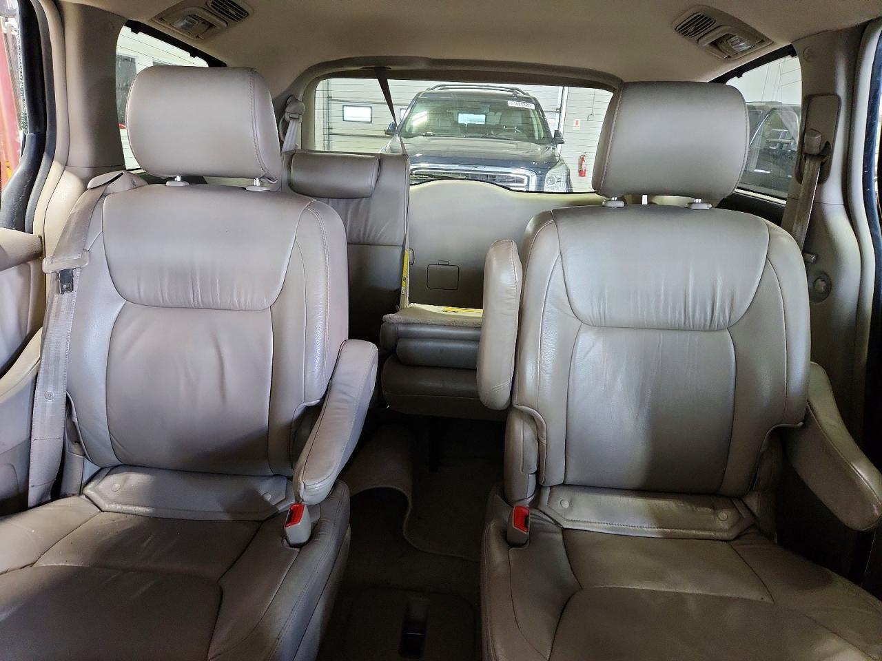 2008 TOYOTA SIENNA