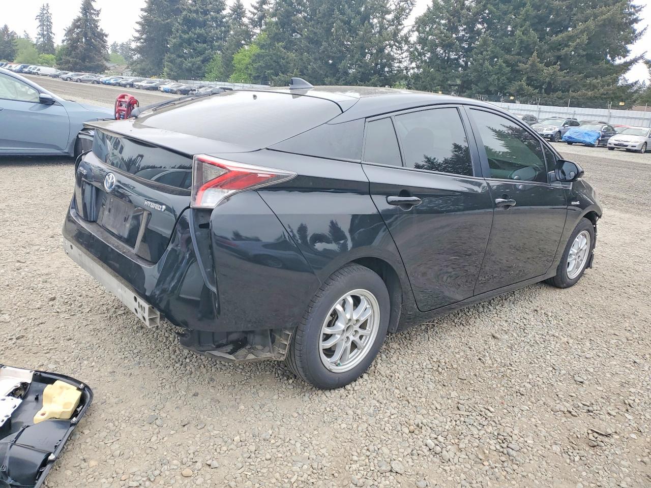 2016 TOYOTA PRIUS