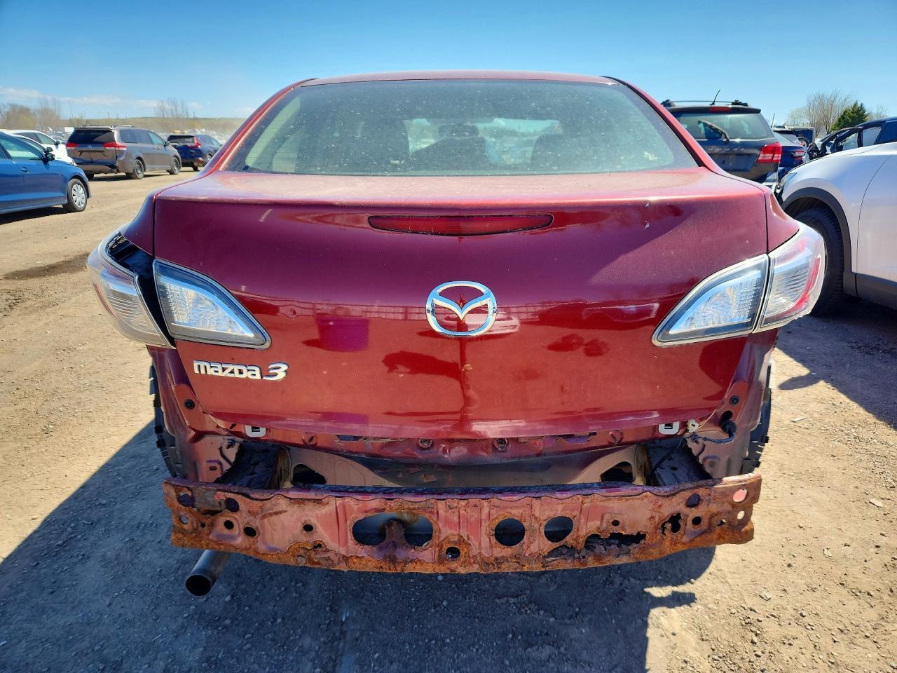 2011 MAZDA 3