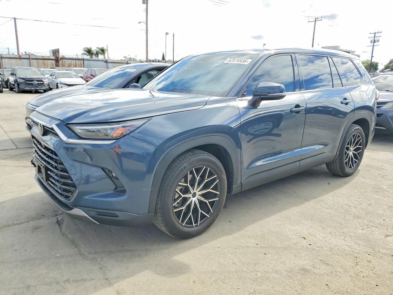 2024 TOYOTA HIGHLANDER