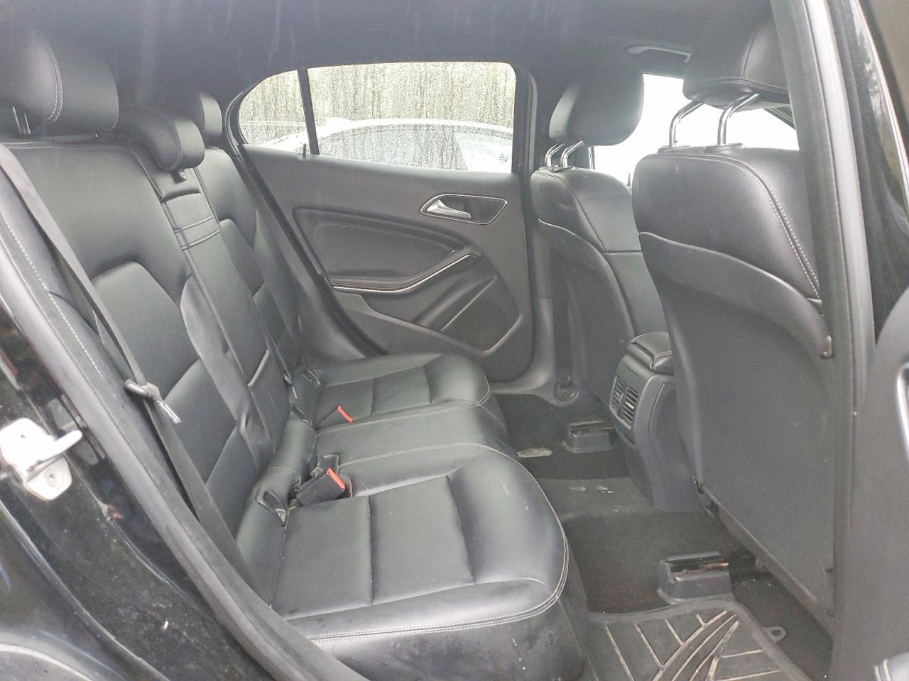 2016 MERCEDES-BENZ GLA-Class
