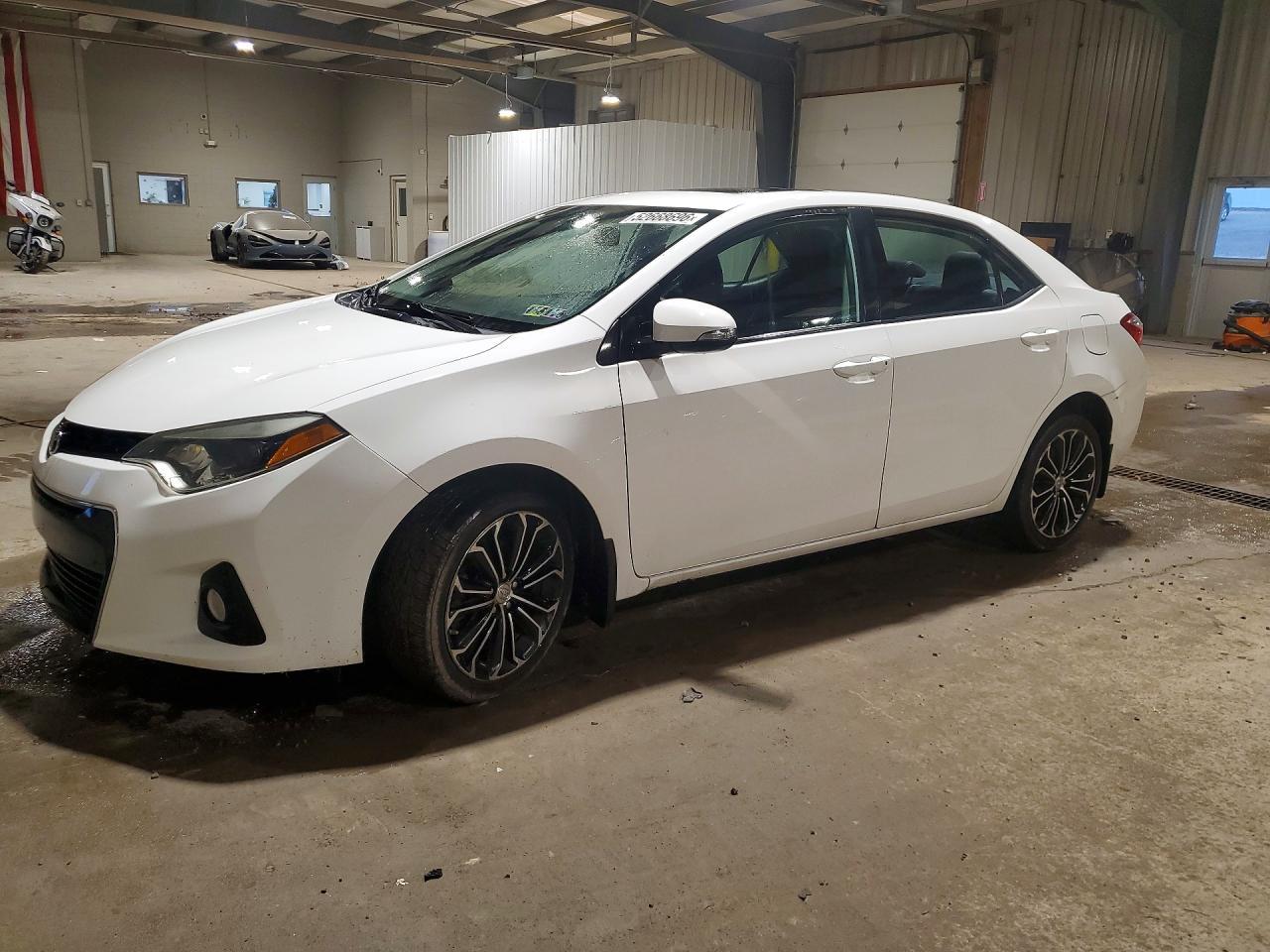 2016 TOYOTA COROLLA