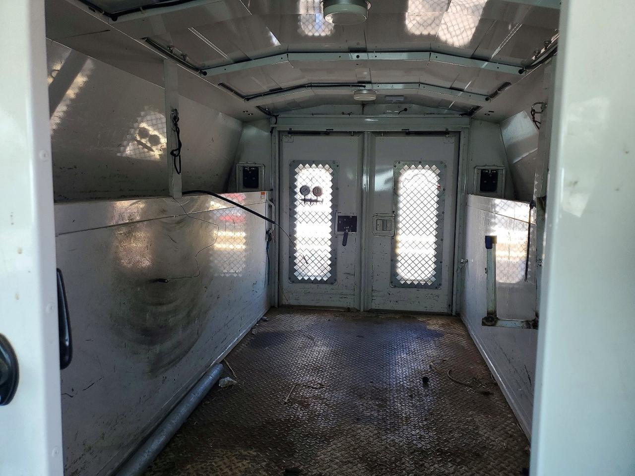 2014 CHEVROLET Express 3500