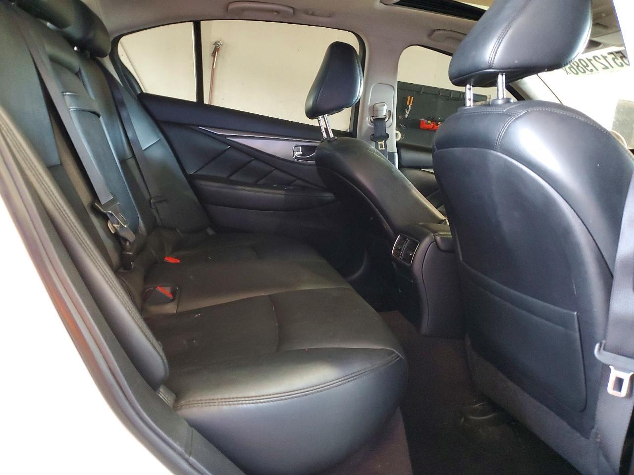 2017 INFINITI Q50