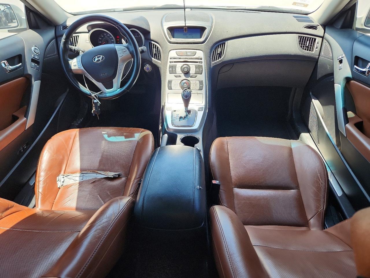 2010 HYUNDAI GENESIS