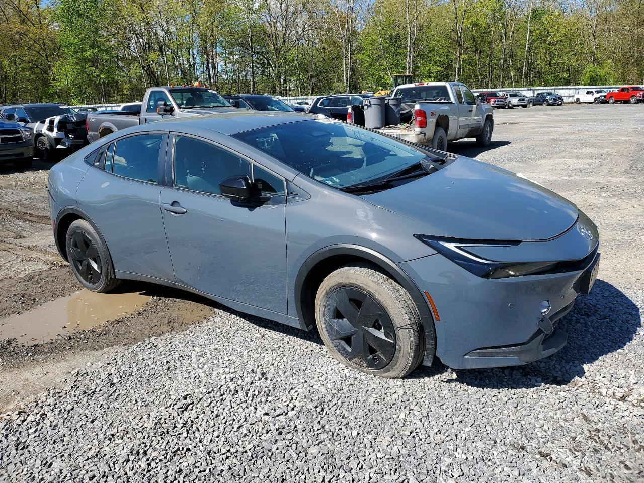 2025 TOYOTA PRIUS