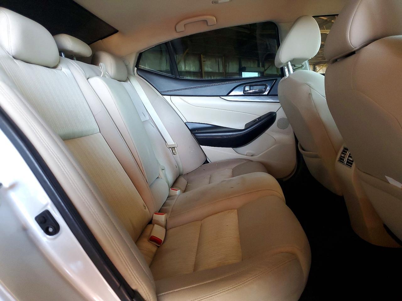 2017 NISSAN Maxima