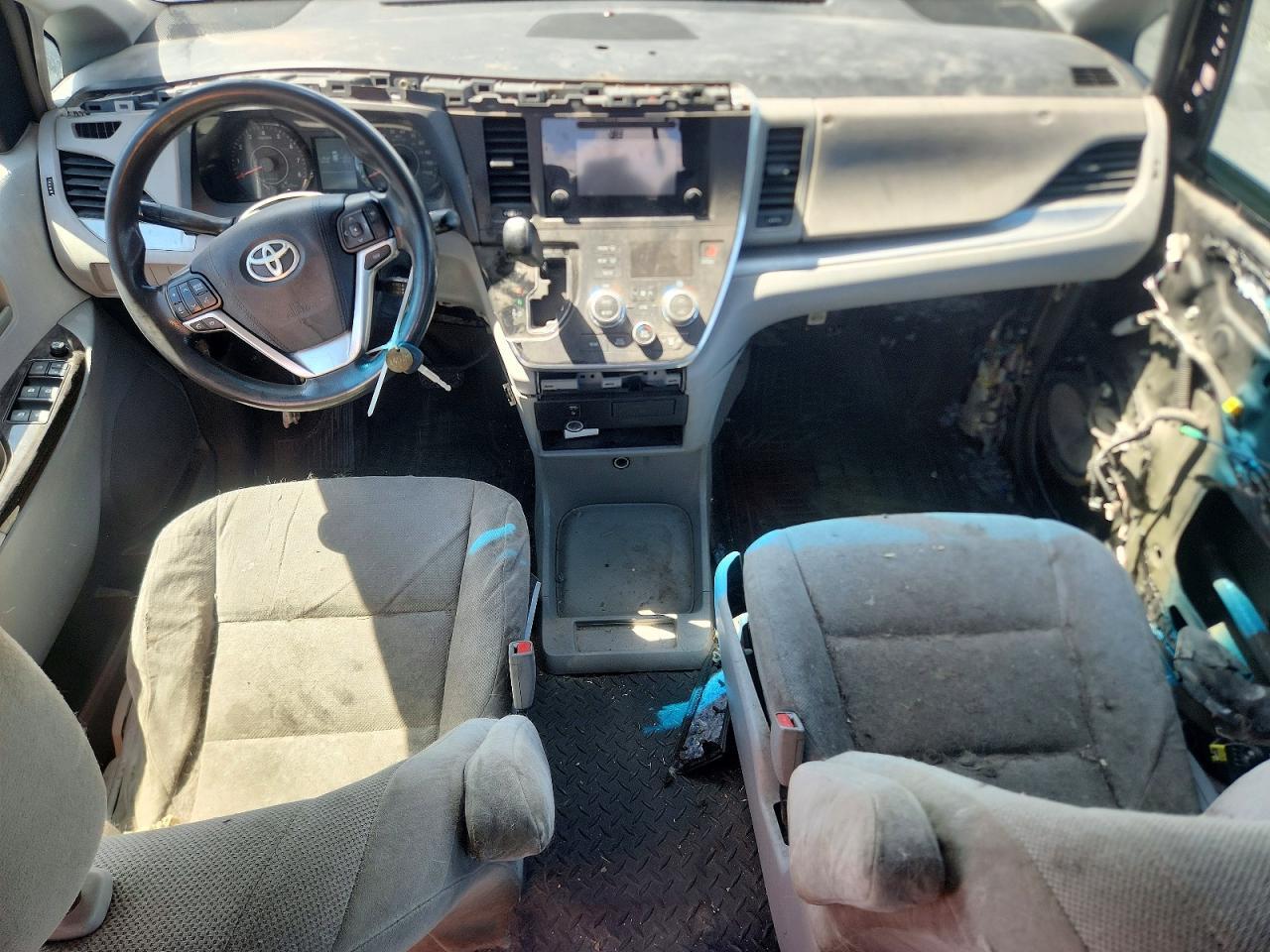2015 TOYOTA SIENNA