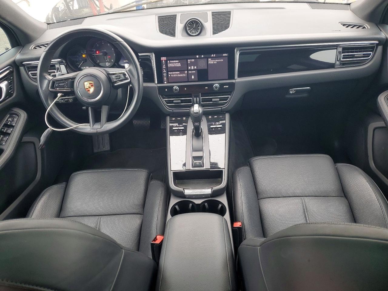 2023 PORSCHE Macan