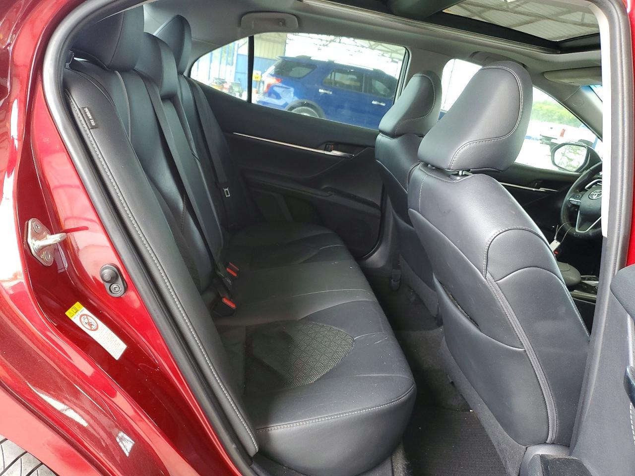 2018 TOYOTA CAMRY