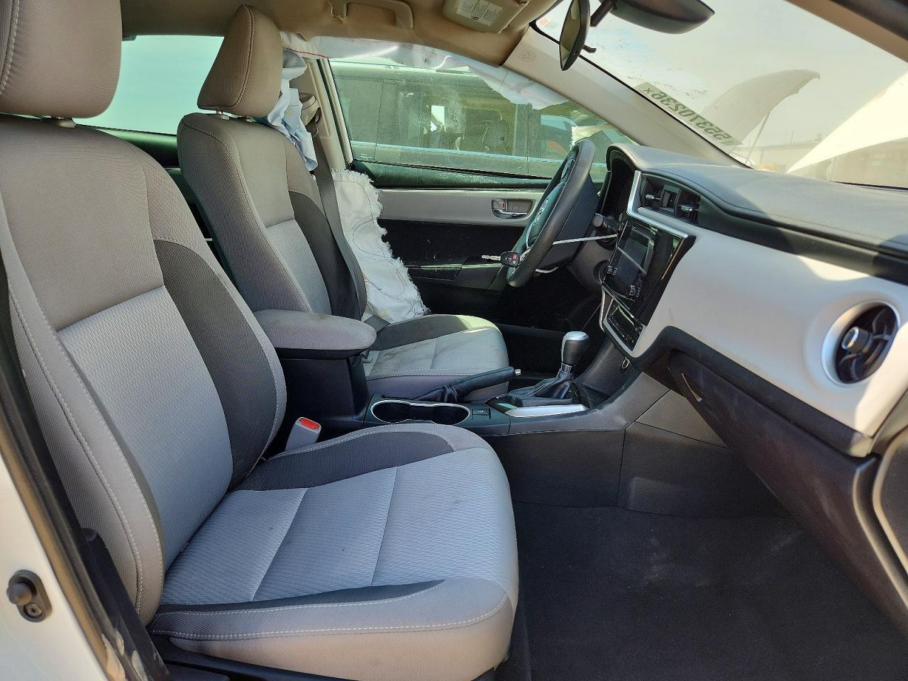 2018 TOYOTA COROLLA