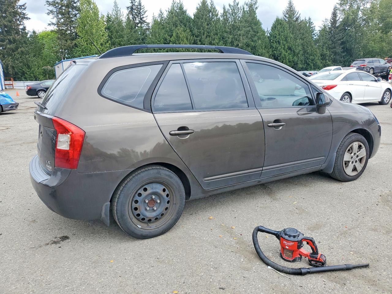 2009 KIA RONDO