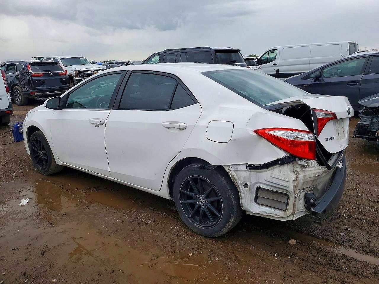 2015 TOYOTA COROLLA